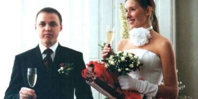 "Наречена" Осадча показала архівні світлини з весілля