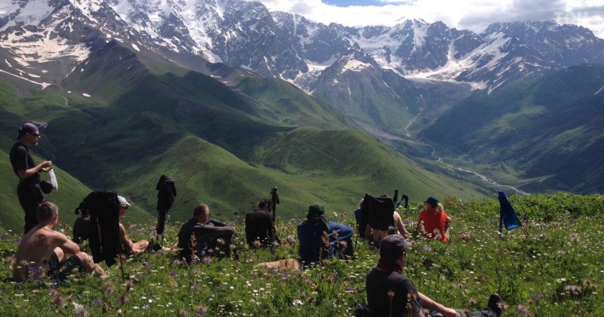 В Грузии сообщили, что спустили с гор тело сорвавшегося украинского туриста