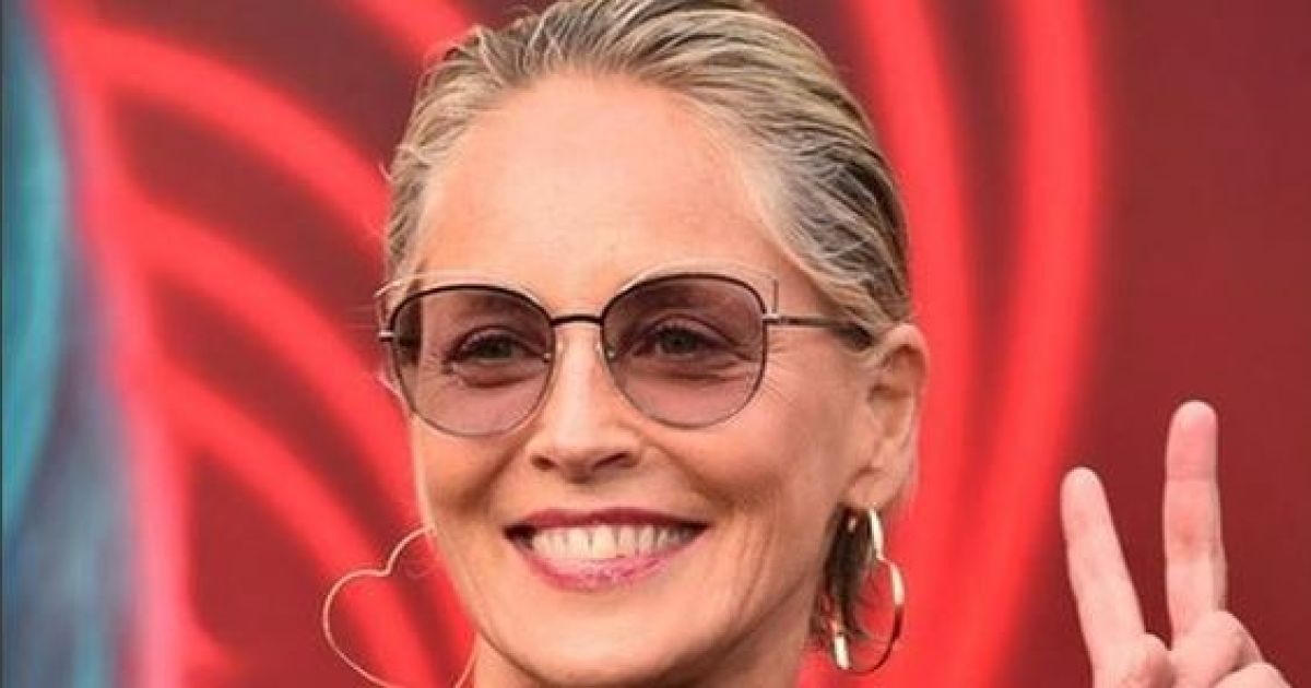 Несмотря на заявление бойфренда Шэрон Стоун об их расставании, пару вместе застали на отдыхе