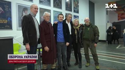 Їздив лінією фронту і збирав історії – французький режисер презентував стрічку "Слава Україні"