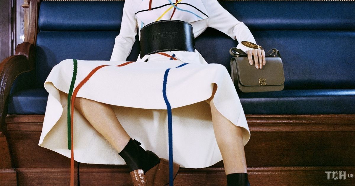 Колекція Loewe прет-а-порте сезону осінь-зима 2021-2022 / © East News