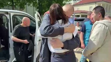 Главный белорусский оппозиционер Сергей Тихановский вышел на свободу