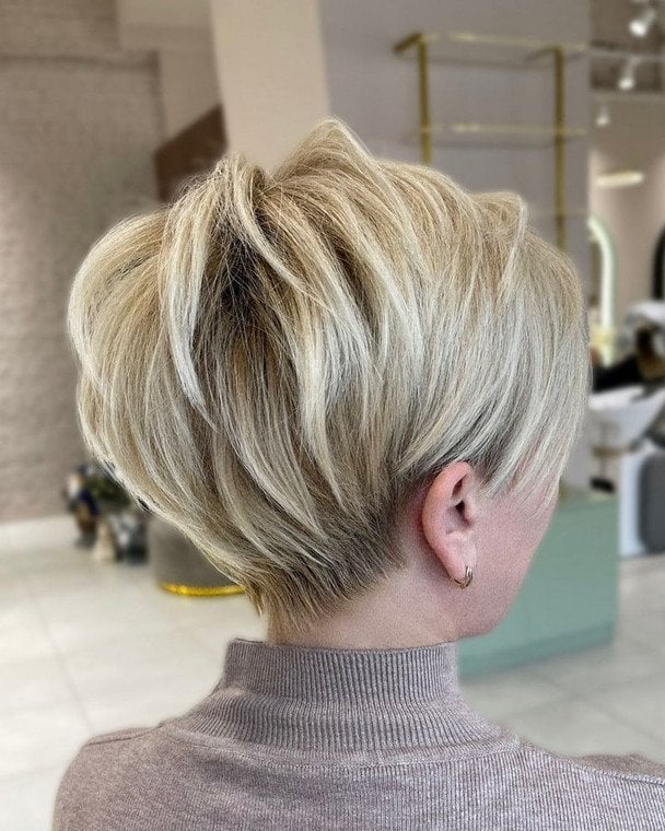 Які омолоджувальні стрижки для тонкого волосся / © Фото з відкритих джерел