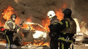 Наслідки атаки на Київ 2 червня / © Управління ДСНС Києва