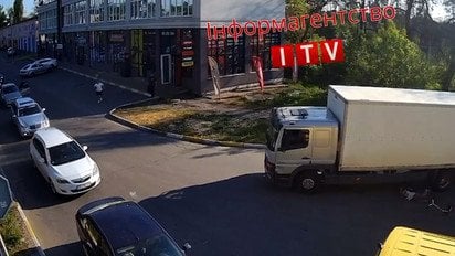В Ірпені вантажівка збила 8-річну дівчинку на пішохідному переході
