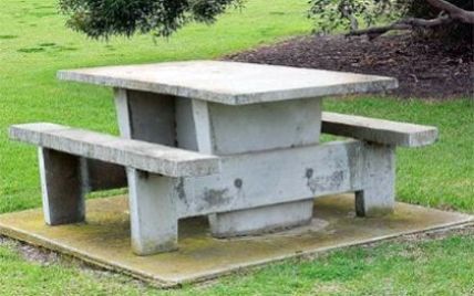 В Испании рабочие уничтожили гробницу эпохи неолита ради столика для пикника
