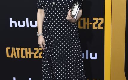 Милая и скромная: 54-летняя Кортни Лав в "гороховом" платье пришла на премьеру фильма