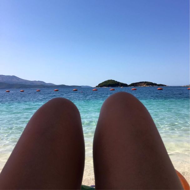 Мозгова наразі відпочиває в Албанії / © facebook.com/olenamozgova1