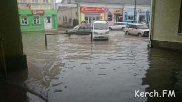 Керчь накрыл сильный ливень / © Керчь.FM