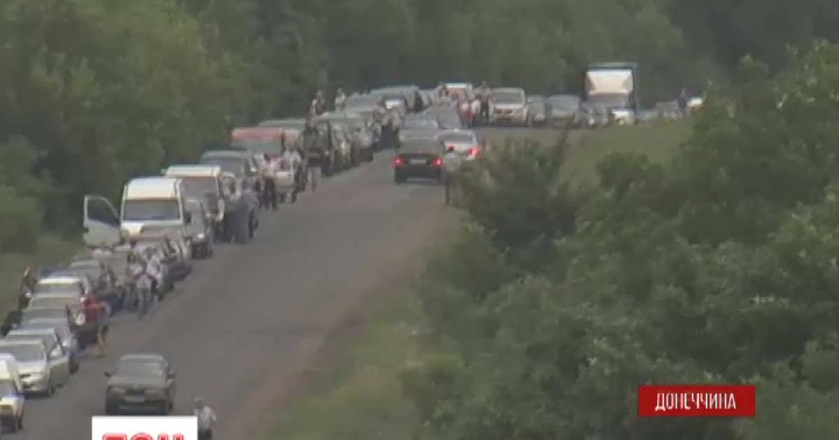 Кілометрова черга утворилась на пункті пропуску