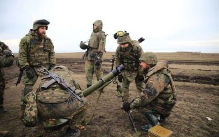 Бойцы "Азова" подбили танк боевиков под Мариуполем