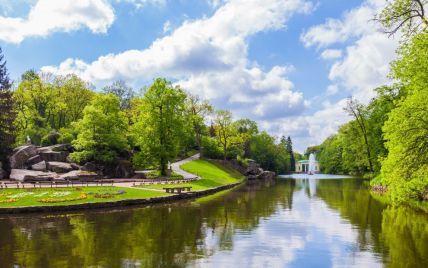 "Сучасна Софіївка": у місті Умань відкрили новий фентезі-парк