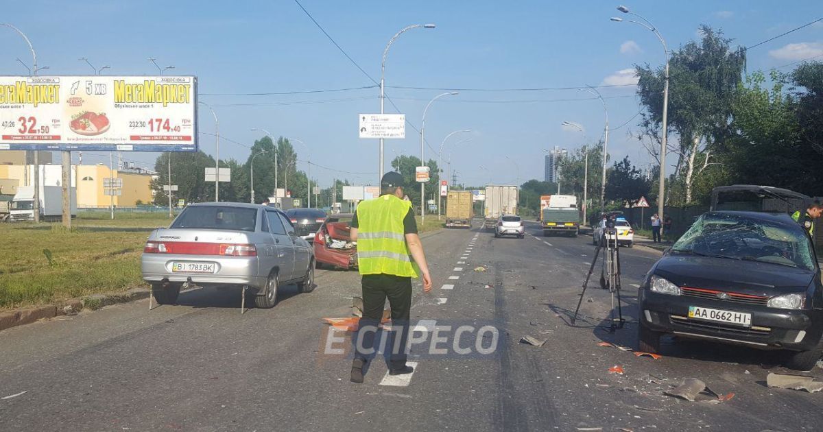 ДТП на Заболотного_7 / © Вартові.Еспресо