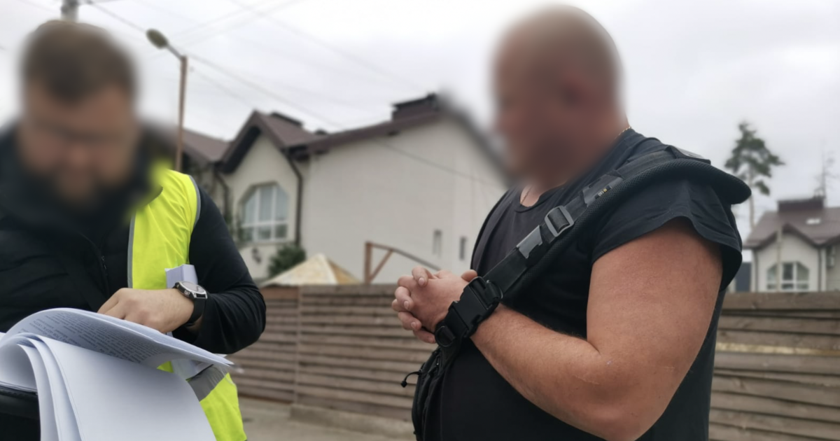 В Гостомеле разворовали средства на восстановлении разрушенного врагом жилья