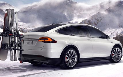 В электромобилях Tesla появится программа автопилота