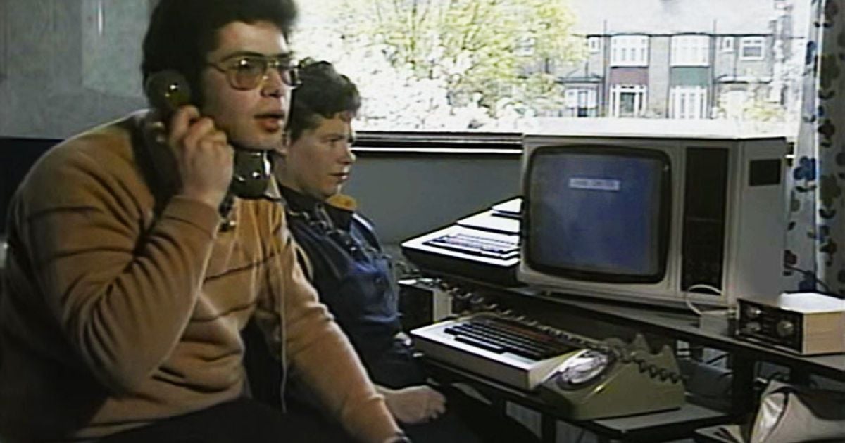Як надсилали імейли у 1984 році: з'явилося архівне відео, яке показує цей складний процес