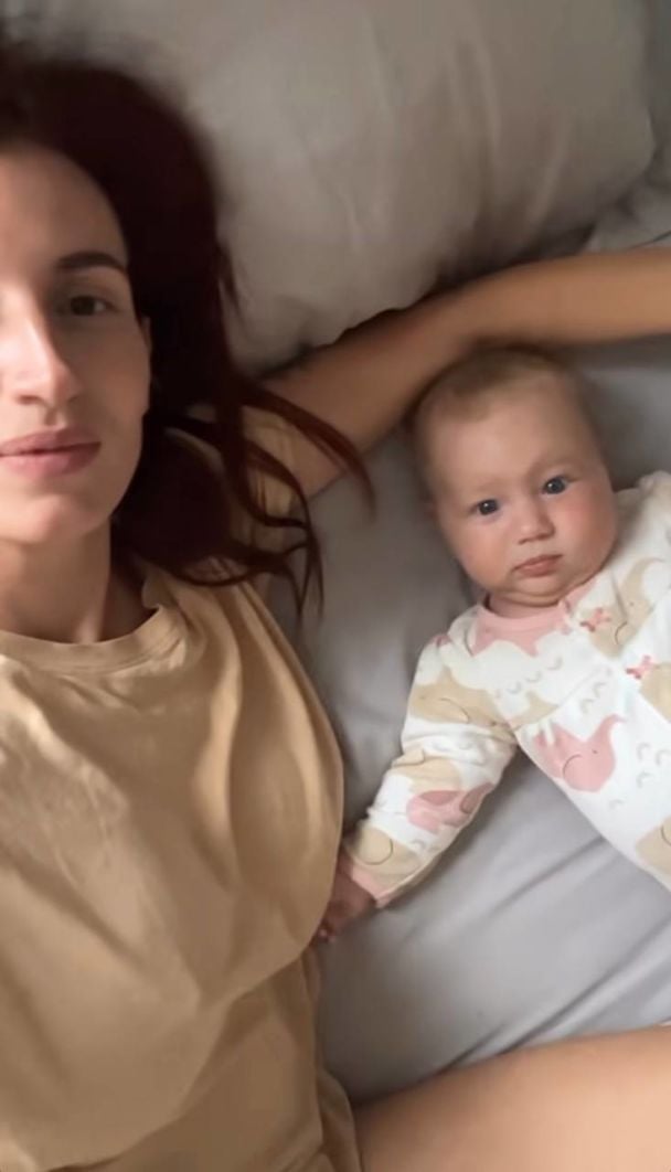 Евгения Изумрудная с дочкой / © instagram.com/emerald.evgeniya