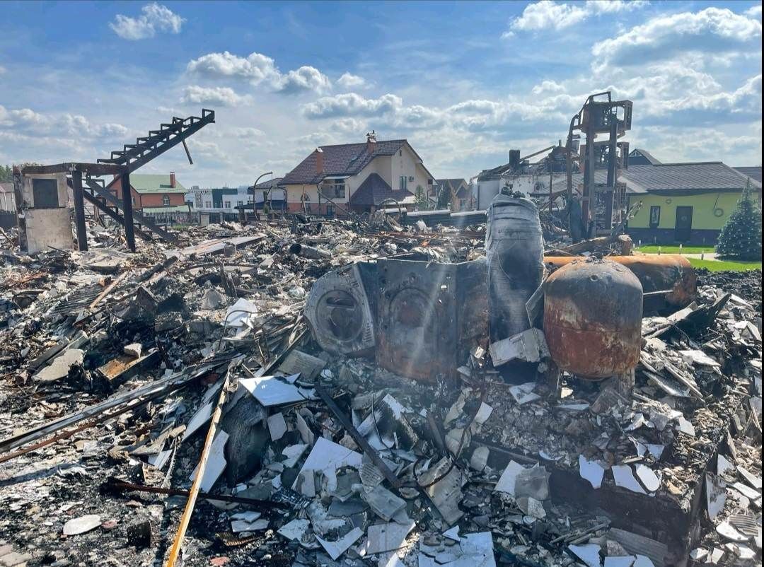 Будинок Ірини до та після окупації  / © 