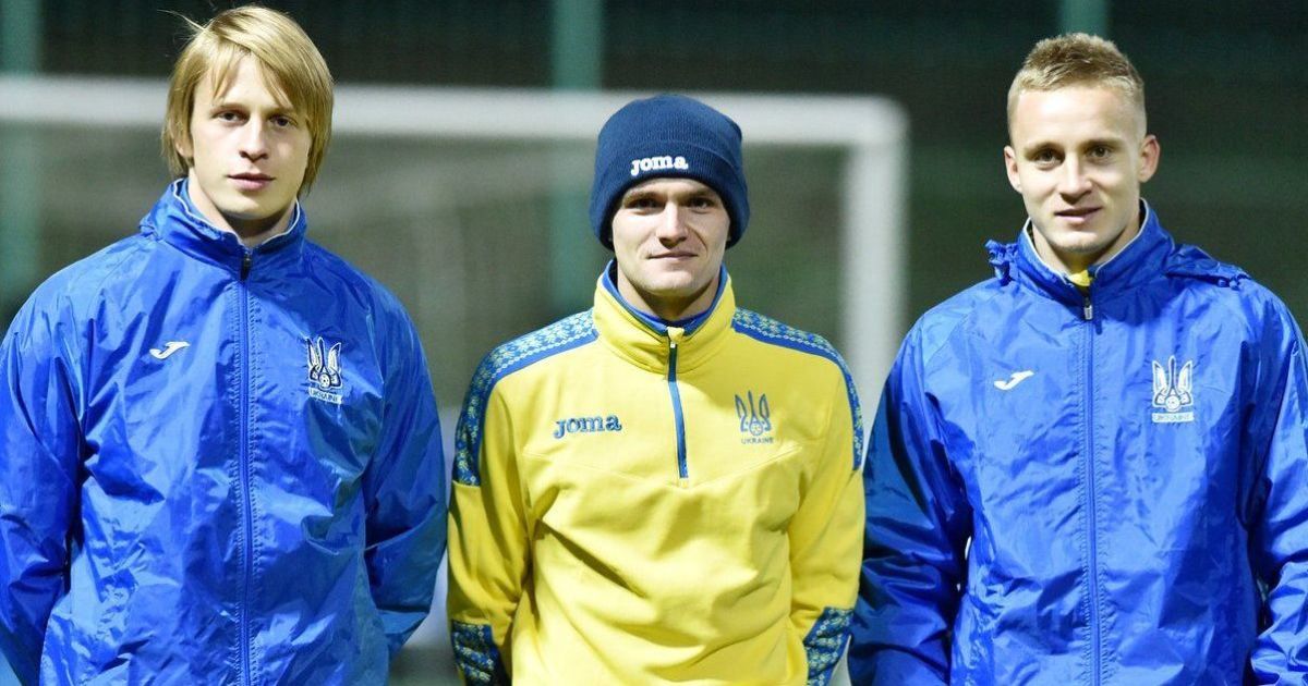 Дебютанти збірної України на посвяті заспівали пісні російського гурту "Руки Вверх"
