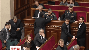 Спікер парламенту зареєстрував законопроект, який забороняє депутатам змінювати фракцію