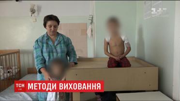 На Херсонщине отец побил трех сыновей, теперь дети в больнице
