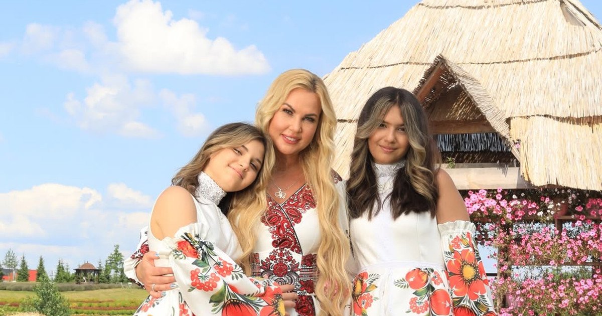Камалия с дочерьми