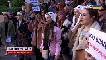 В Києві дивний мітинг! "Смерть освіті!" "Карієс - вигадка дантистів!" Що за прикол?