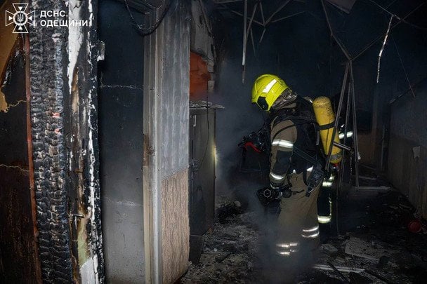 У центральній частині міста пошкоджено житлові будинки та об'єкти соціальної сфери. / © ГУ ДСНС в Одеській області