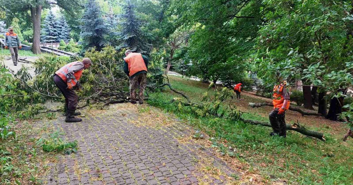 Последствия вчерашнего ливня в Киеве: фото