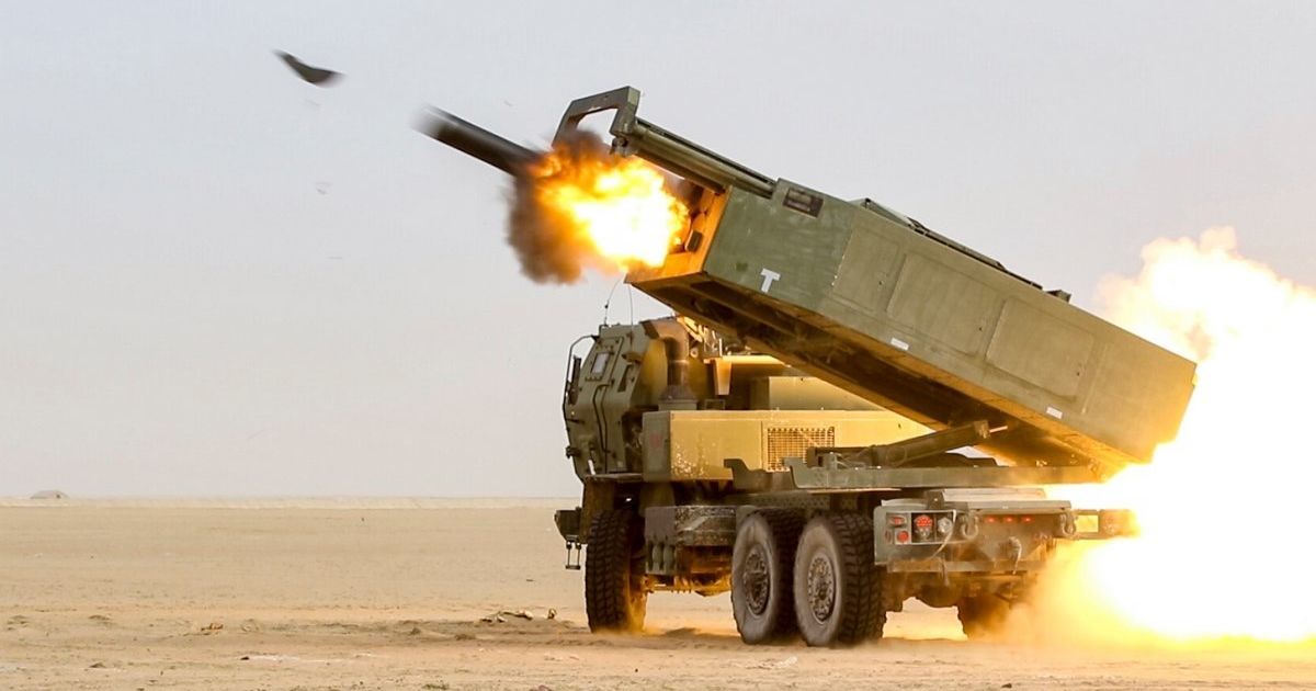 HIMARS та інша техніка: США надають Україні чергову допомогу і посилюють санкції для Росії
