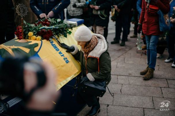 Прощання в Києві з воїном