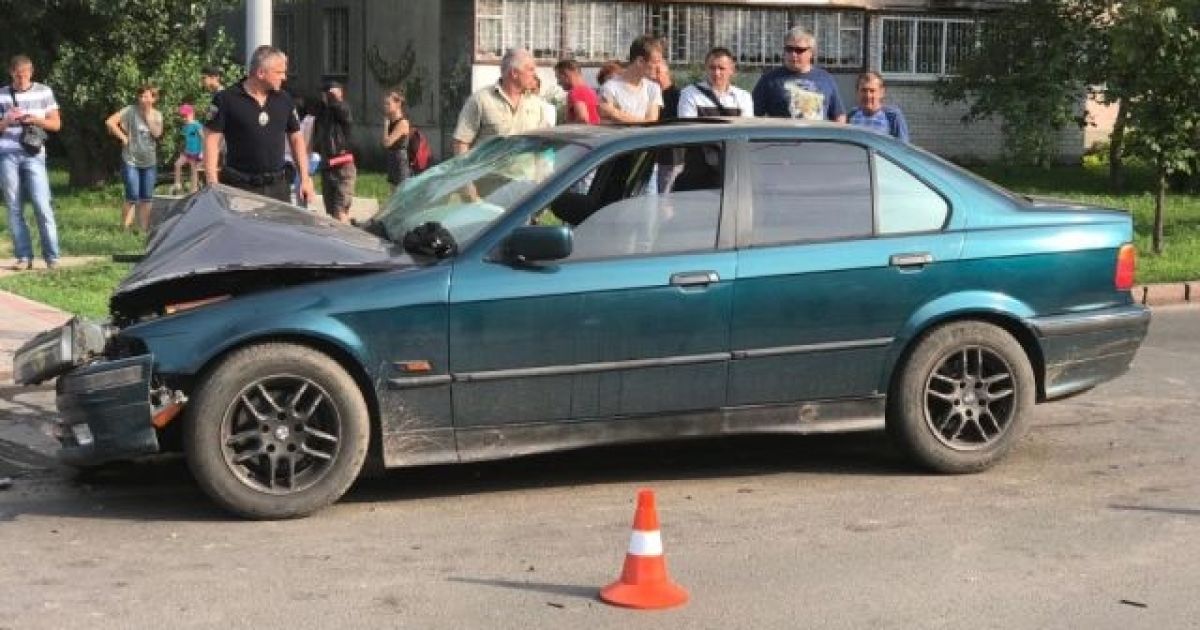 Подробности смертельного ДТП в Черкассах: пьяный водитель BMW сбил жену и сына участкового инспектора