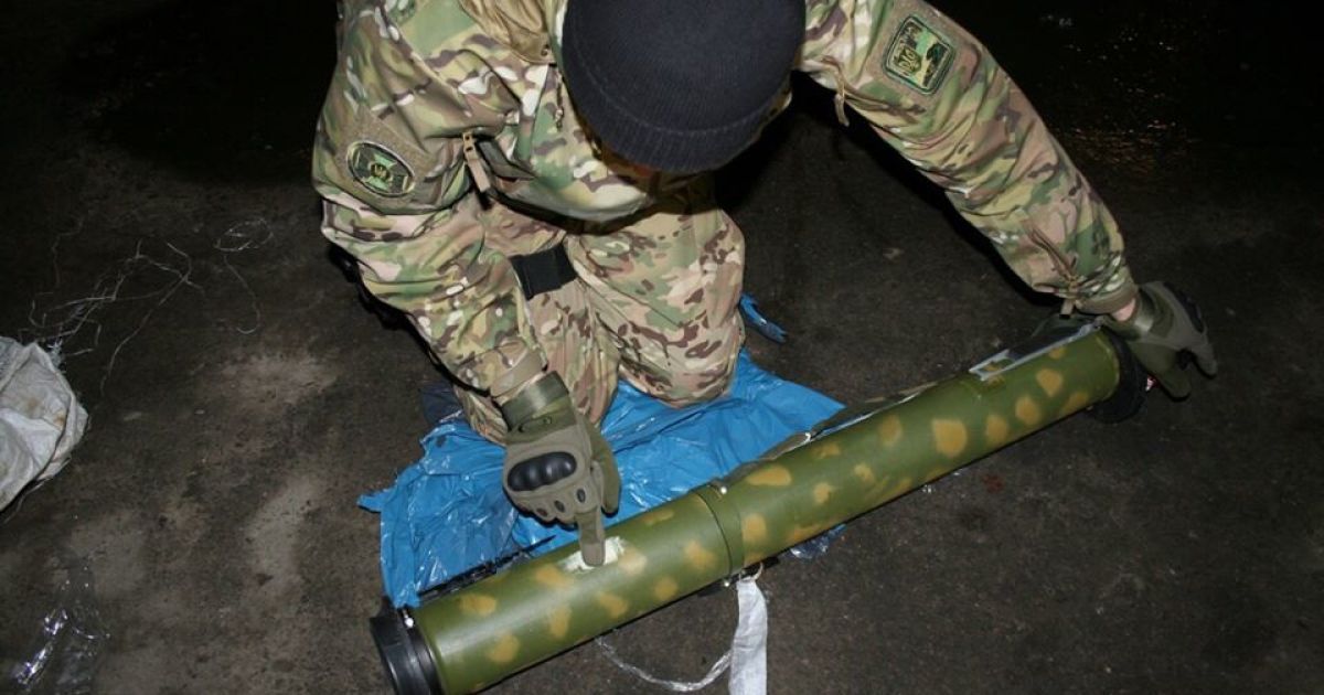 У молодиків вилучили вогнемет "Шміль"