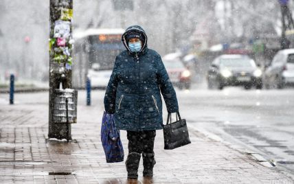 В Киеве посреди апреля пошел снег