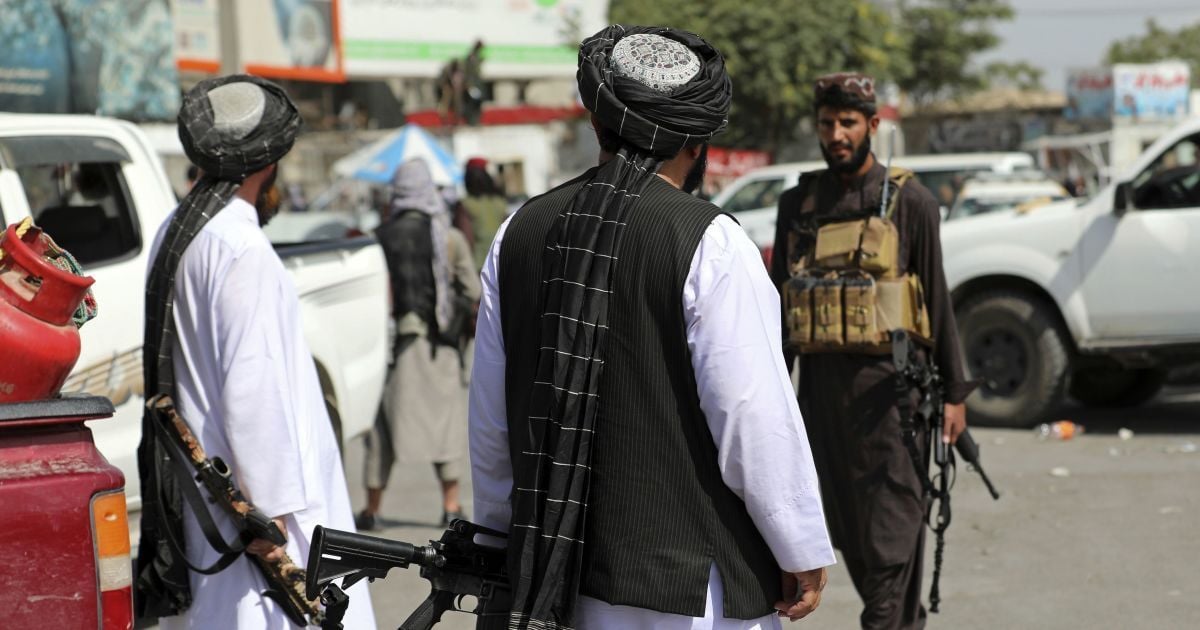 Отзыв Францией послов в США и Австралии и восстановления в Афганистане министерства добродетелей. Пять новостей, которые вы могли проспать