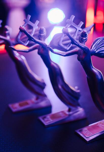 Статуетки YUNA