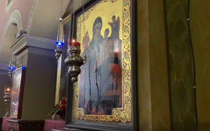 У Чернігові та на Львівщині замироточили ікони: священники розповіли, що це означає