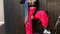 Реперка Cardi B у яскравому обтислому костюмі потрусила сідницями перед фанами