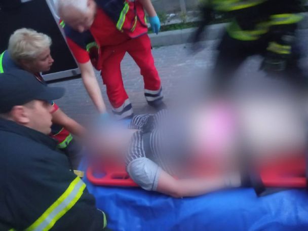Перед падінням дівчина вживала алкоголь