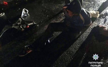 В Киеве пьяный мотоциклист угрожал поджечь себя и патрульных