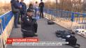 Чоловік укоротив собі віку, стрибнувши на трамвай з надземного пішохідного переходу