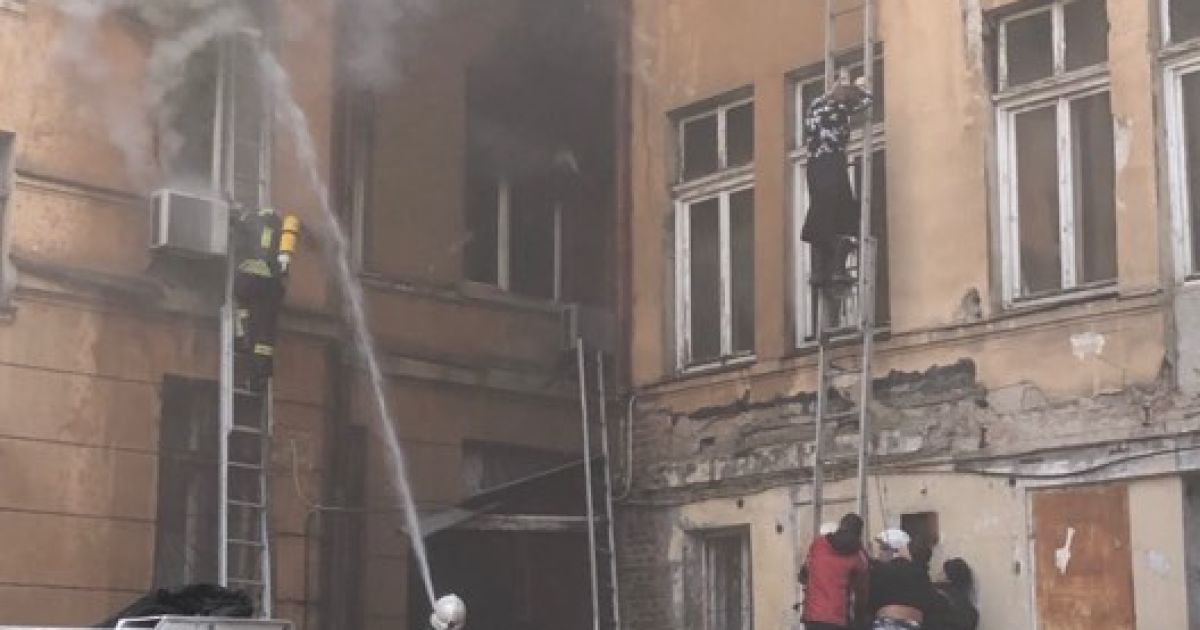 Пожежа у одеському коледжі_4 / © ГСЧС Украины