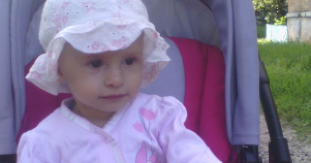 1-летняя Настя нуждается в жертвенной помощи