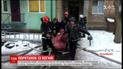 В спальном районе Хмельницкого загорелась квартира, в которой находились три человека