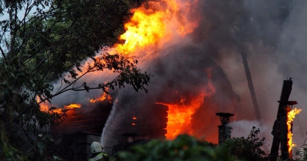 На закарпатті вночі спалахнула база відпочинку