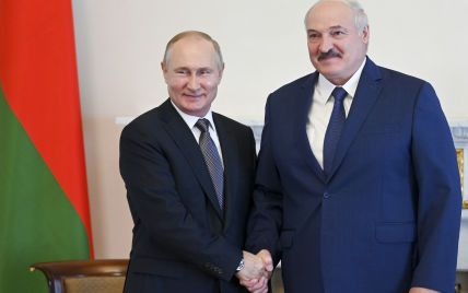 Лукашенко вимагає від України піти на переговори з Путіним і погрожує "знищенням"  у разі відмови