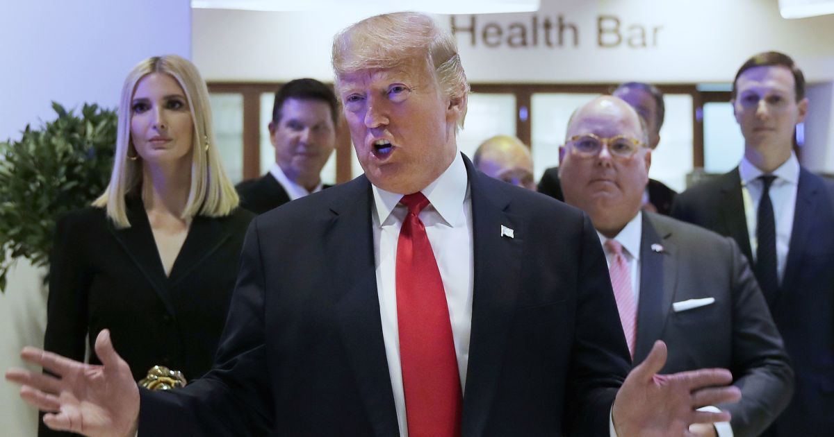 Тунберґ покинула залу після появи Трампа / © Associated Press