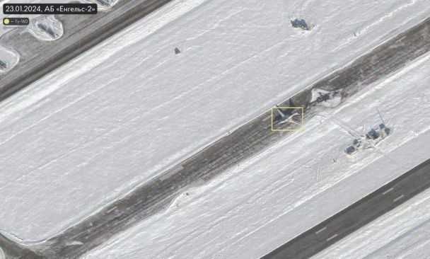 Російські літаки на аеродромі в Енгельсі / © Telegram/Андрій Цаплієнко