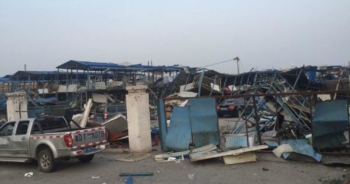 Последствия взрыва в 500 метрах от эпицентра. / © twitter.com/shanghaiist