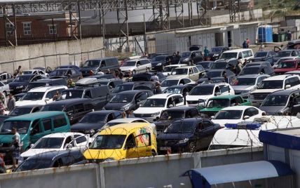 В Керчи введен режим ЧС: на переправе очередь выросла уже до 900 машин